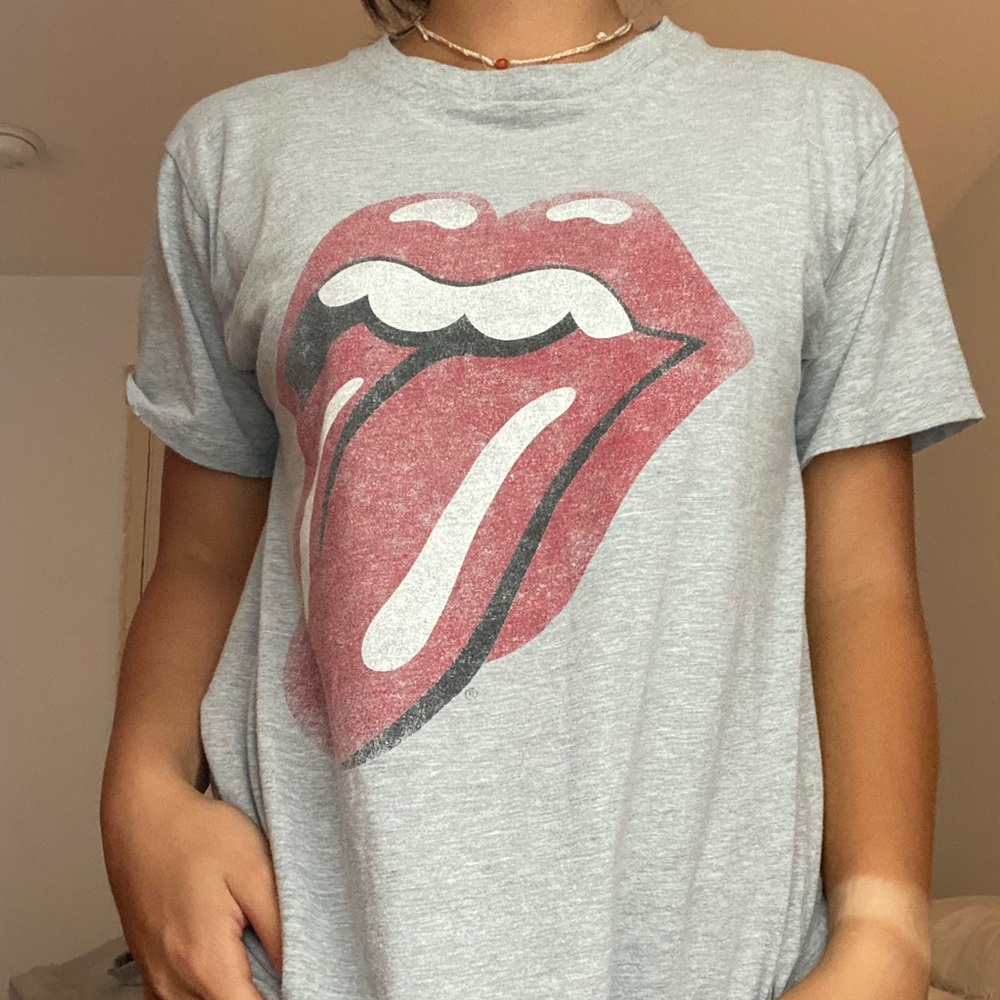 graphic tee
